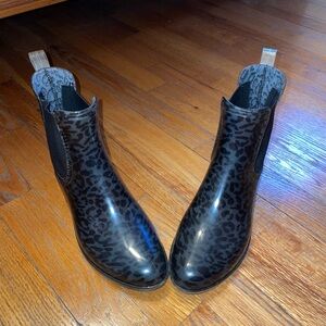 INC International Concepts Black Leopard Print Rain Boots. Women’s size 6